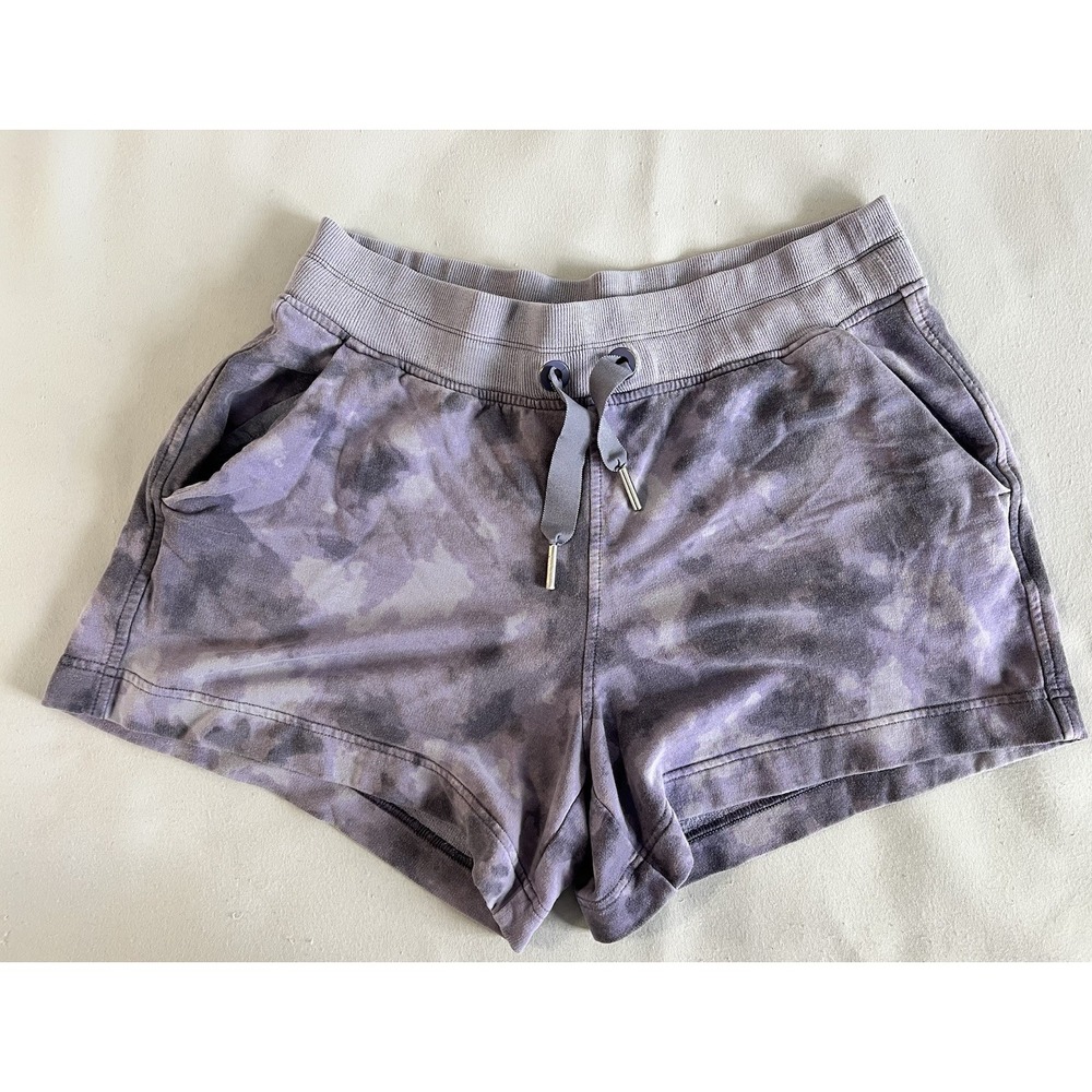 Athleta Women's Purple Tie Dyed Mid-Rise Balance‎ Printed 4" Shortie Sz Small
